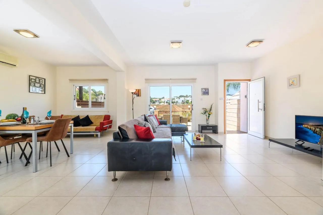 Nireas Seaview Villa Protaras
